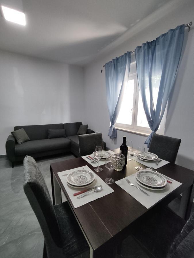 Apartman Lu Jesenice  Eksteriør bilde